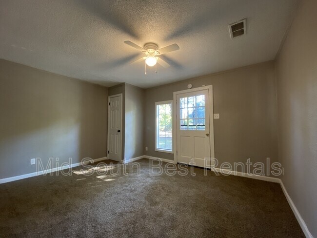 Foto del edificio - 3360 N Watkins St