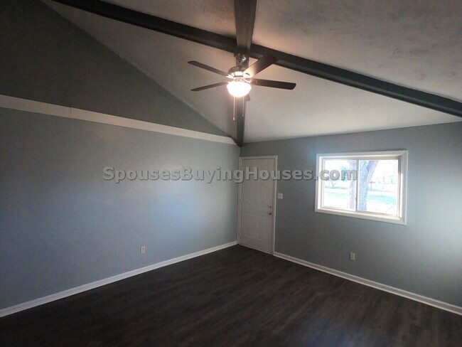 Building Photo - 8445-8447 Bluff Rd