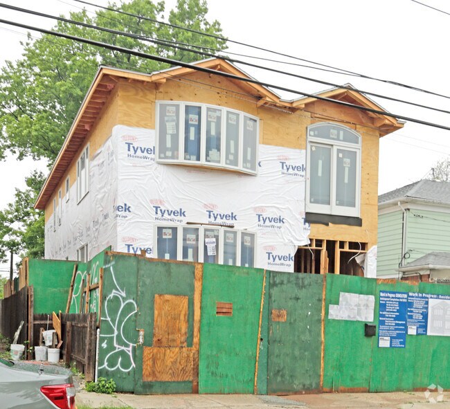 Foto del edificio - 43-60 159th St