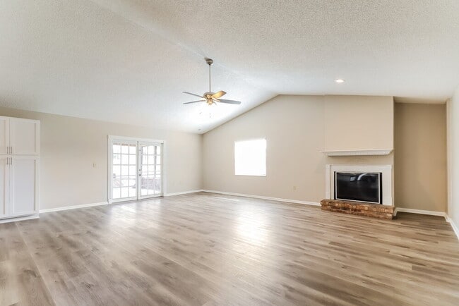 Building Photo - 5136 Bonnybrook Dr W