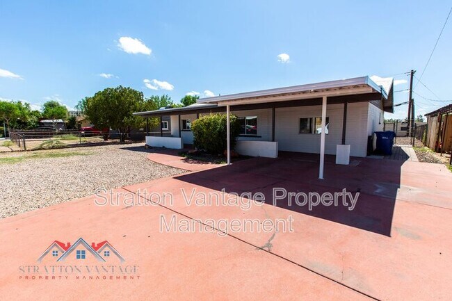 Building Photo - 6415 E Aspen Ave