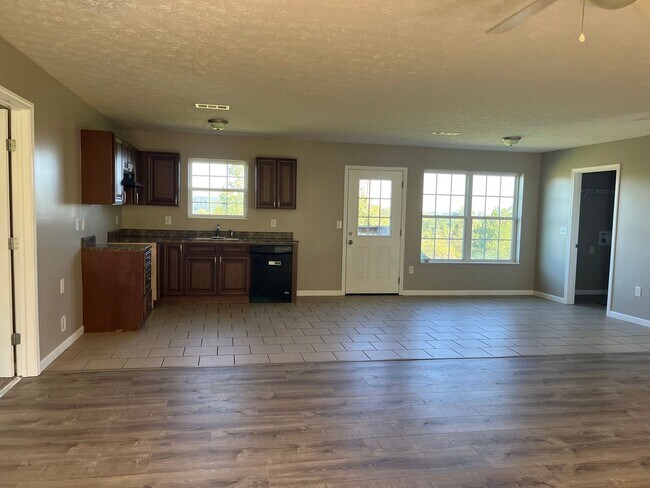 Foto del edificio - 2-bedroom, 2-bathroom home located in the ...