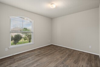 Building Photo - 3215 McDonough Way