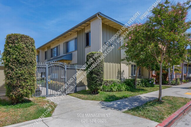 500 Naranja - Orange Point Apartments, 500-502 Orange Ave