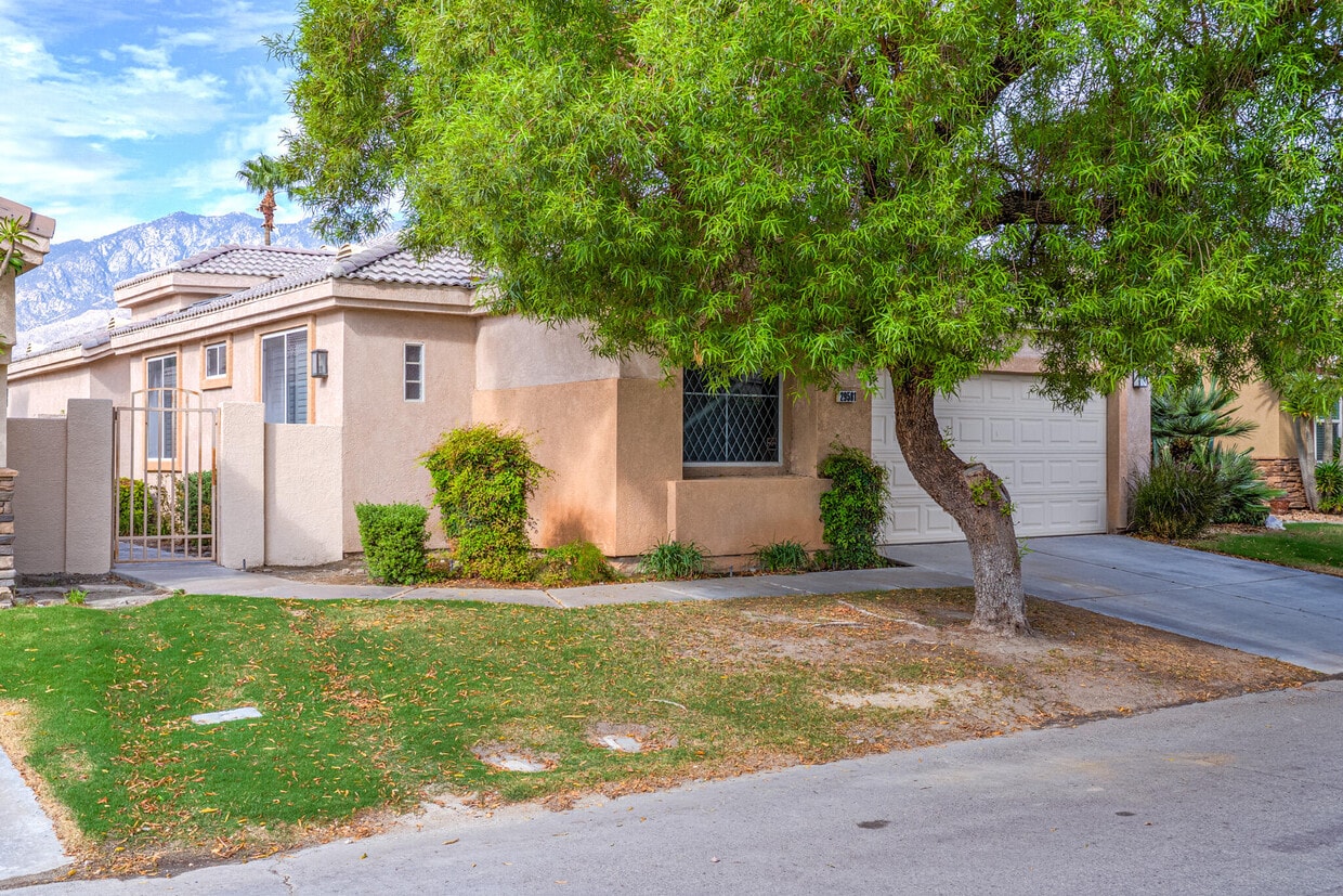 Primary Photo - 29581 W Laguna Dr