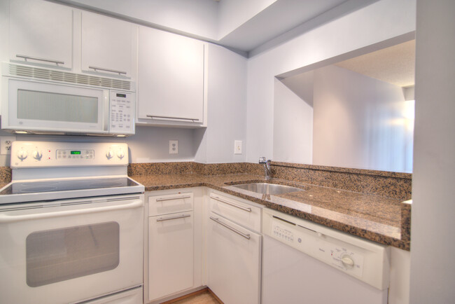 Building Photo - 1401 17th St NW
