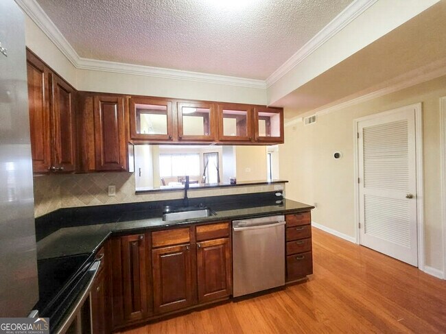 Building Photo - 795 Hammond Dr NE