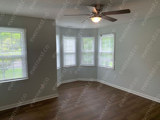 Foto del edificio - 1431 Hill Spun Rd