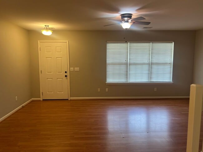 Building Photo - Townhouse in Townes at Buckwalter