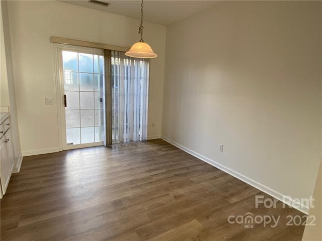 Building Photo - 3275 Mannington Dr