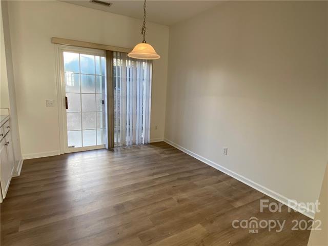 Foto del edificio - 3275 Mannington Dr