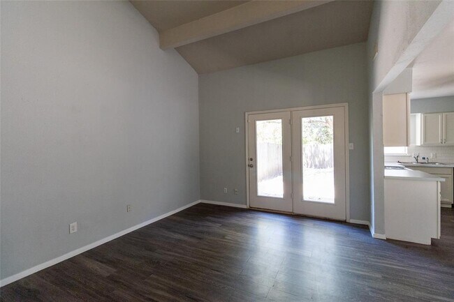 Foto del edificio - 9412 Teasdale Terrace
