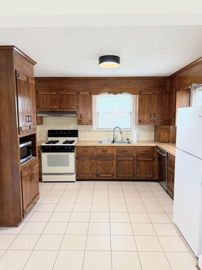 Foto del edificio - 3 Bedroom Home in Lynchburg