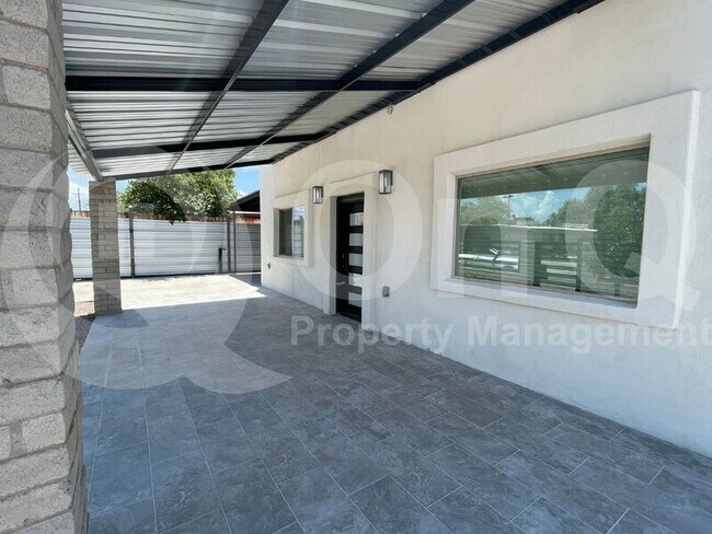 Foto del edificio - 920 S Kroeger Ln