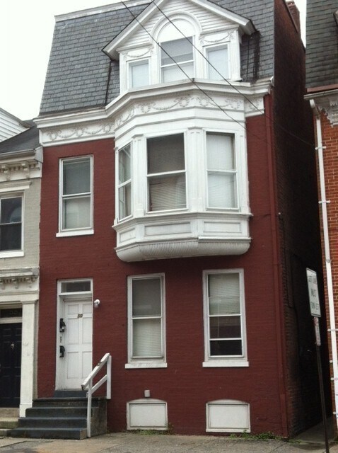 Primary Photo - 50 E College Ave