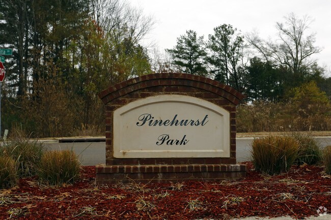 PinehuLurst Park - Pinehurst Park