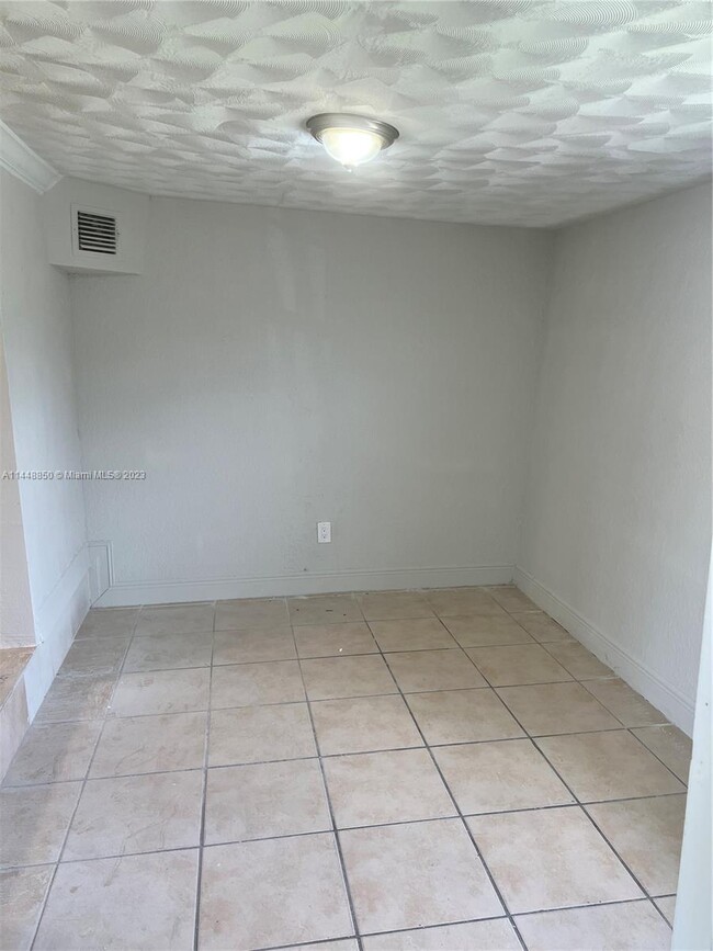 Building Photo - 16125 NW 39th Ct