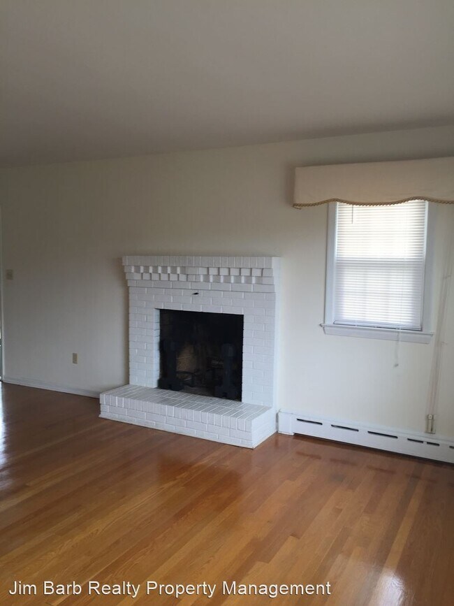 Building Photo - 3 br, 1.5 bath House - 1515 Fairgrounds Road