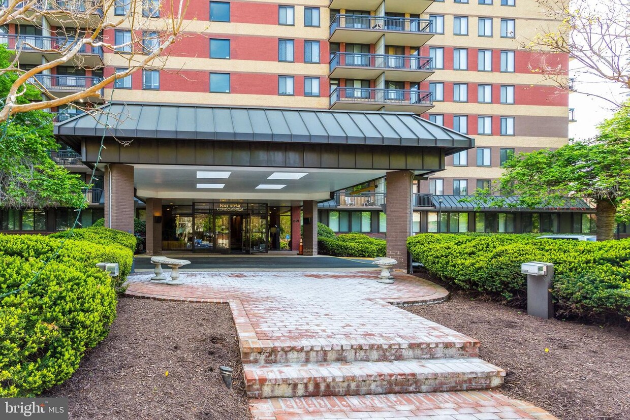 801 N Pitt St Unit 210, Alexandria, VA 22314 Room for Rent in Alexandria, VA