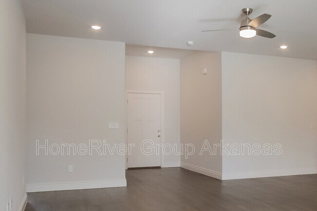 Foto del edificio - 1131 Sunshine Ct