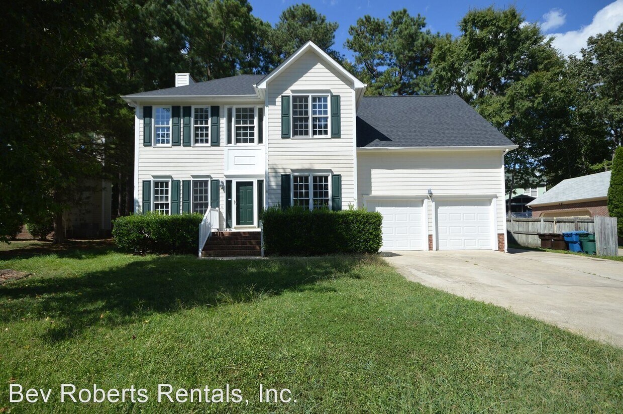 Foto principal - 3 br, 2.5 bath House - 106 Covewood Court