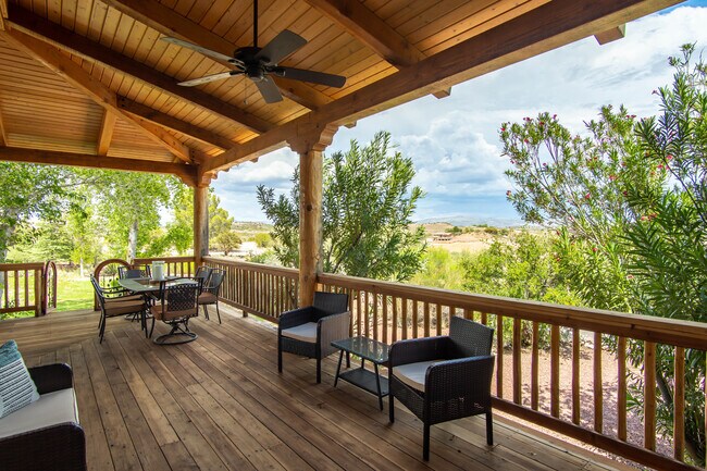 Foto del edificio - 2230 S Tissaw Rd