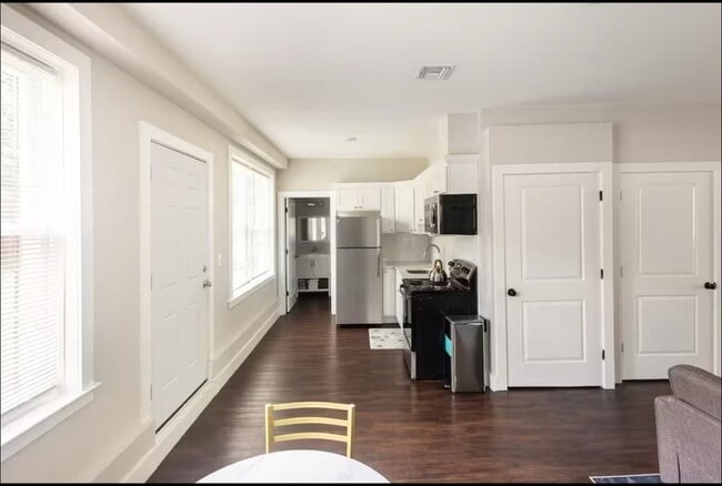 Foto del edificio - 9-11 Marie Place Unit 1