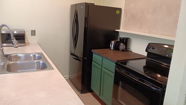 Foto del edificio - First Floor, 1 Bedroom, 1 Bath Condo, with...