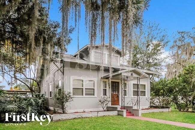 Building Photo - 109 E Palmetto Ave