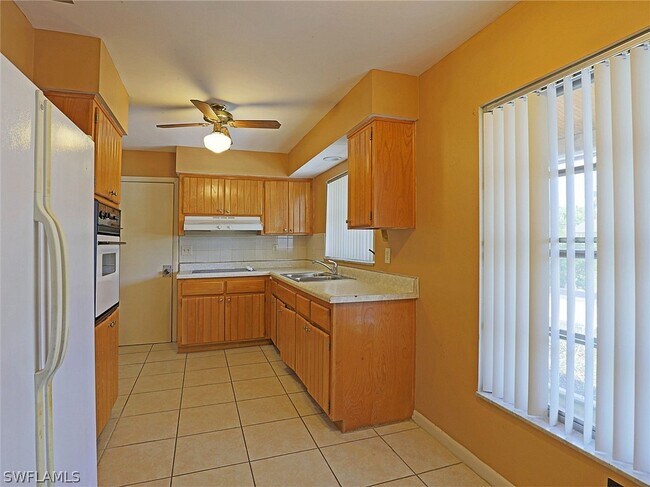 Building Photo - 1453 Venetian Ct