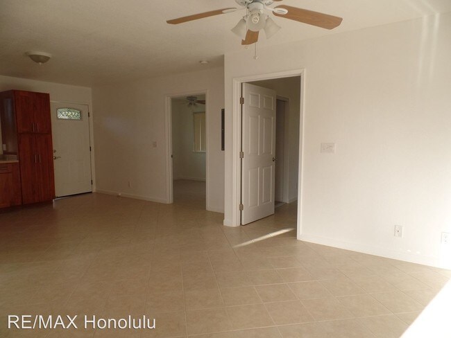 Building Photo - 3 br, 1 bath House - 95-1070 Keni St.