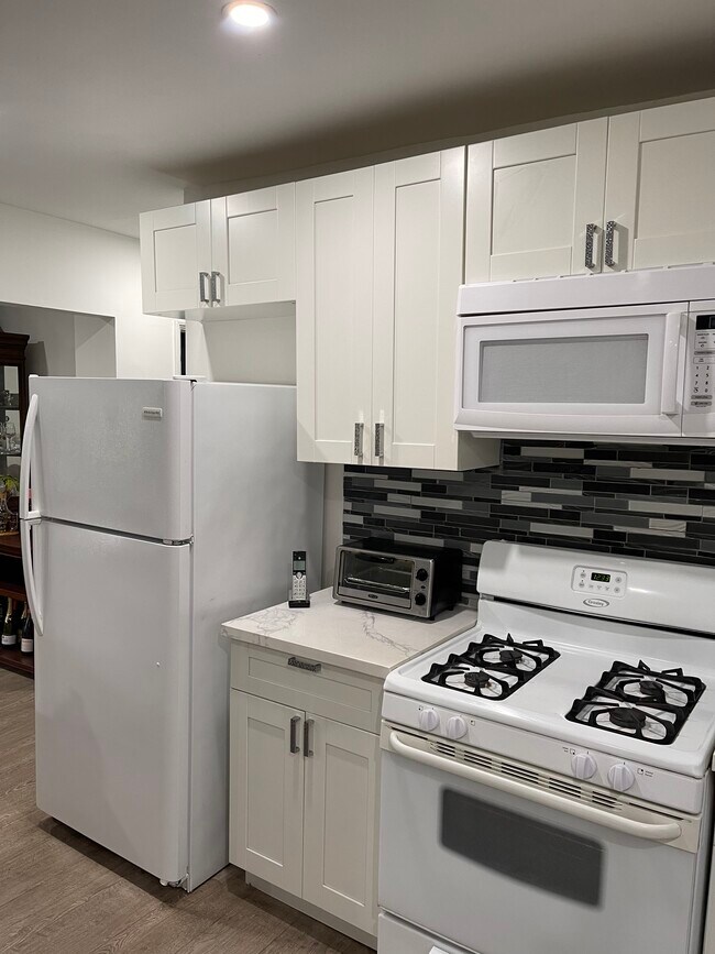 Foto del edificio - 10919 Ayres Ave