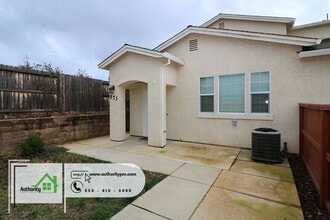 Building Photo - 573 Mission De Oro Dr
