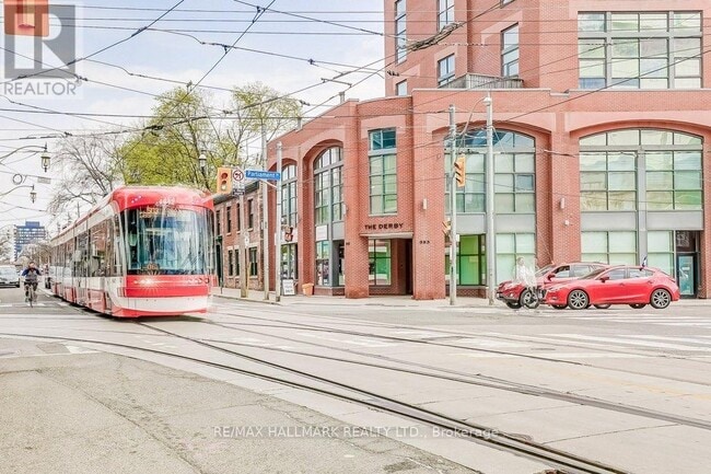 Building Photo - 318 King St E