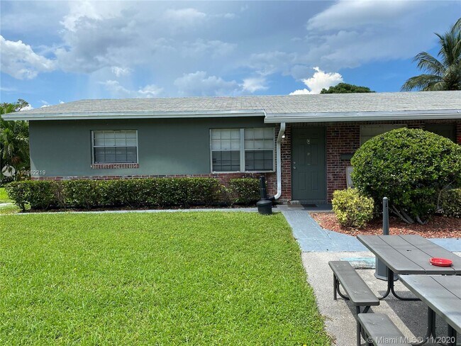 Foto del edificio - 2901 SW 17th St