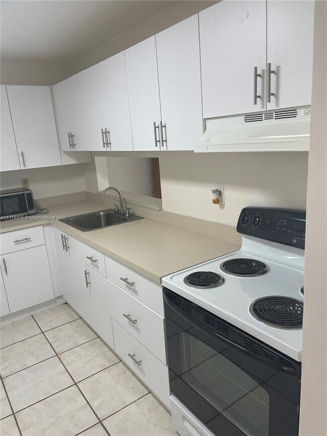Foto del edificio - 8035 SW 107th Ave