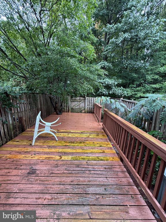 Foto del edificio - 15066 Maple Glen Ct