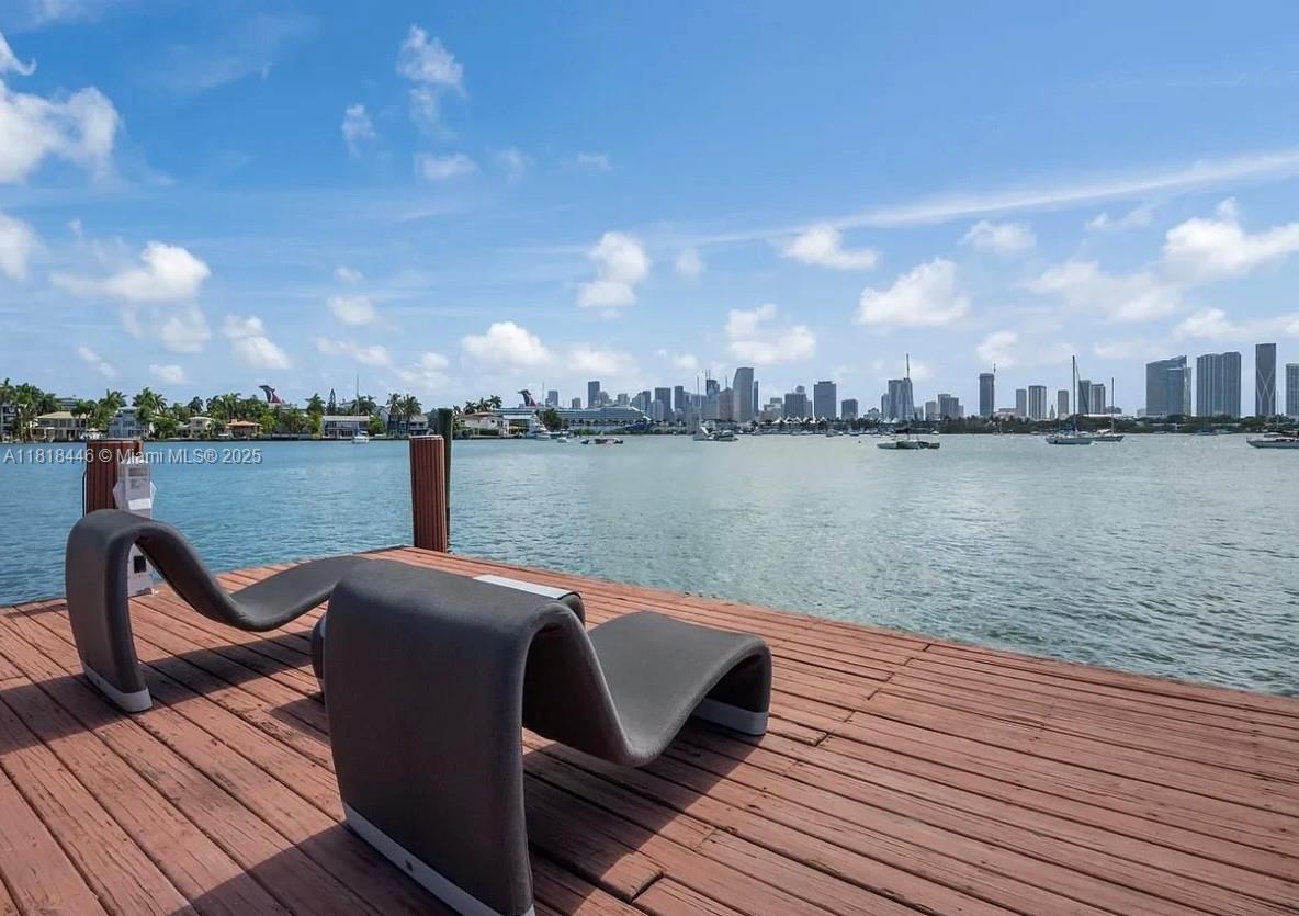 Foto principal - 432 S Hibiscus Dr