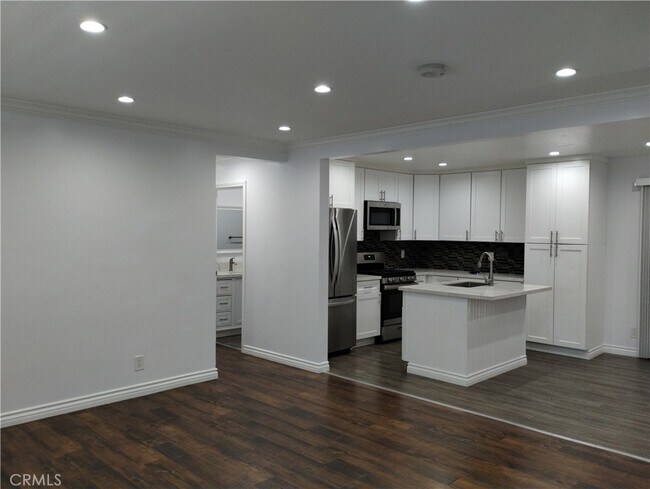 Building Photo - 13714 Hoyt St