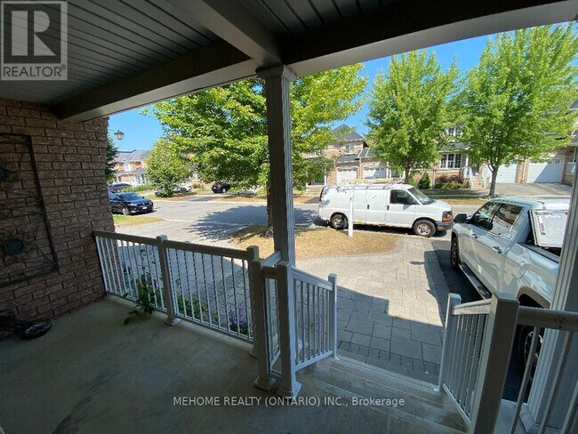 Building Photo - 67 Hawksbury Rd