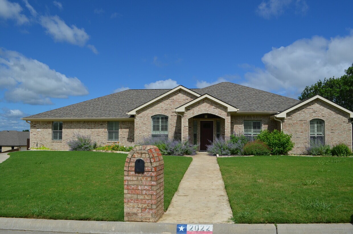 Foto principal - EXECUTIVE HOME IN COUNTRY TRAILS SUBDIVISI...