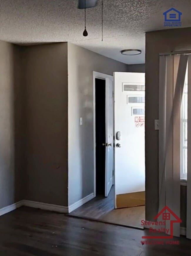 Building Photo - 2908 Prentice NW