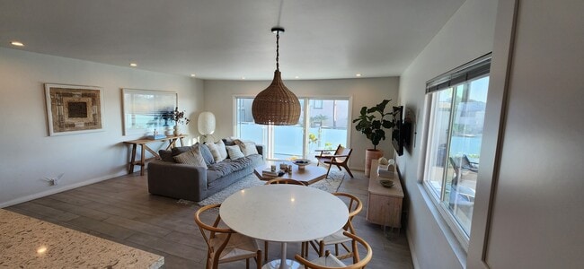 Living Dining - 613 Manhattan Beach Blvd