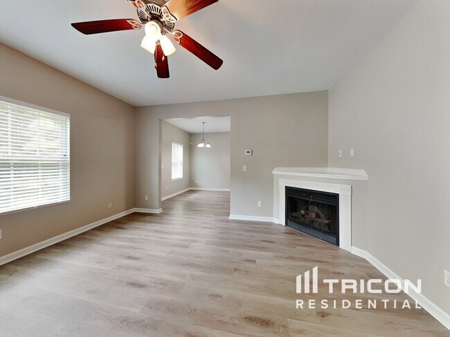Building Photo - 4286 Traipse Path