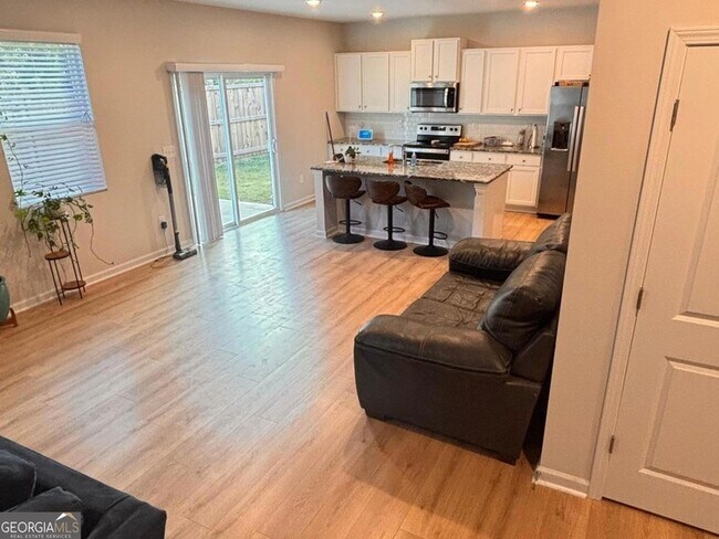 Foto del edificio - 110 Summit Pointe Ln