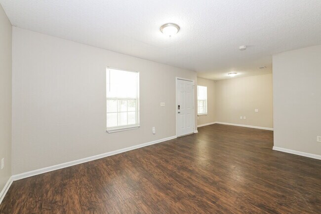 Foto del edificio - 7926 Pipit Ave