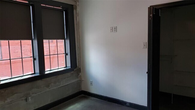 Foto del edificio - 6825 Avenue C