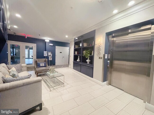 Foto del edificio - Luxurious Fairfax City 2 bed Condo