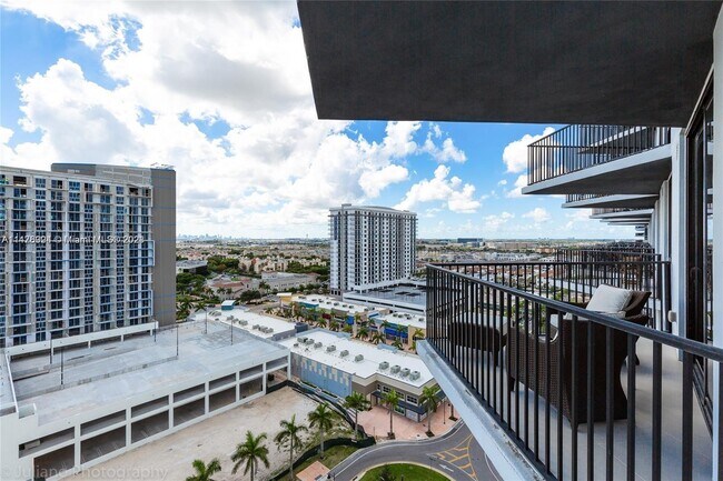 Foto del edificio - 5300 NW 85th Ave
