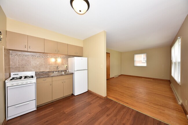Foto del edificio - 3911 N 76th St